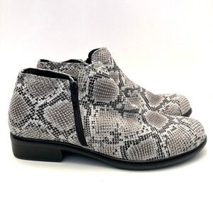 Naot Helm Snake Print Leather Ankle Boots Booties Womens 7 EU 38 Gray EUC